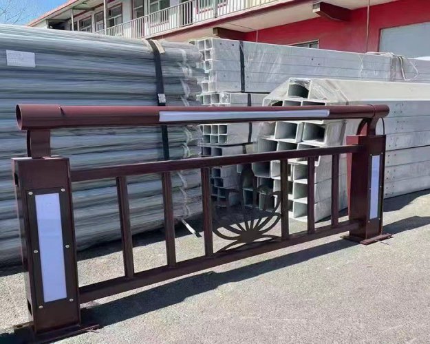 燈光護欄