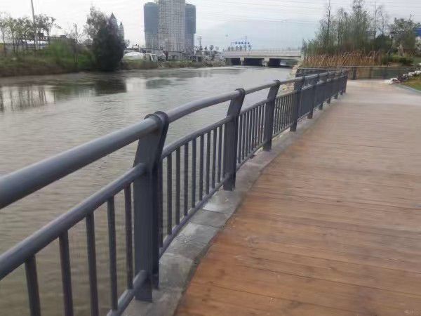 不銹鋼護(hù)欄
